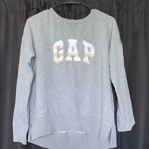 GAP sweatshirt
